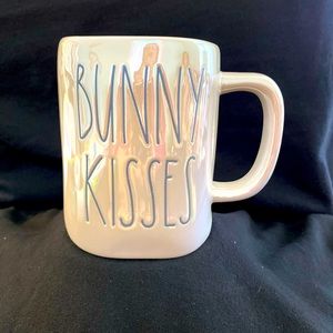 🆕Rae Dunn BUNNY KISSES Iridescent Ceramic Mug